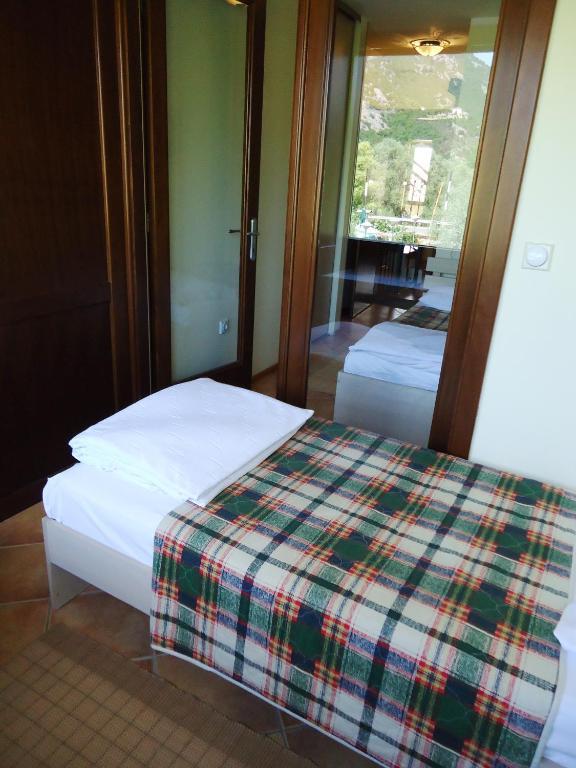 Hotel Pelikan Virpazar Exteriér fotografie